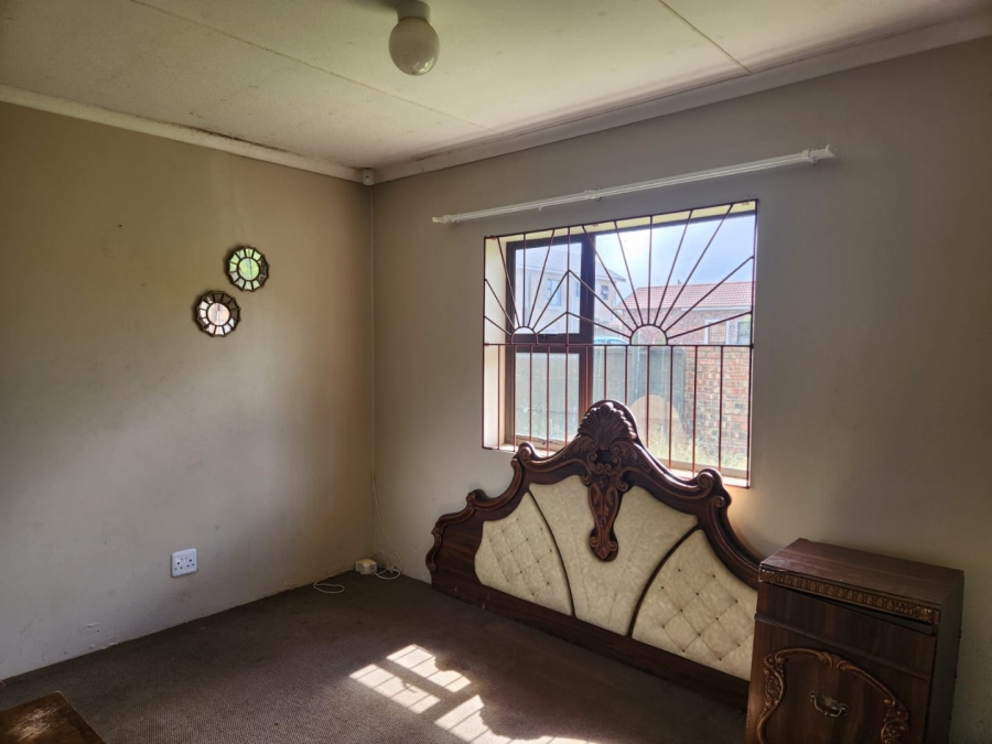 2 Bedroom Property for Sale in Levallia Western Cape